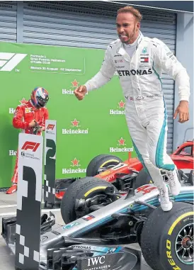  ?? Andrej isakovic/aFP ?? raikkönen, el derrotado; Hamilton, el vencedor