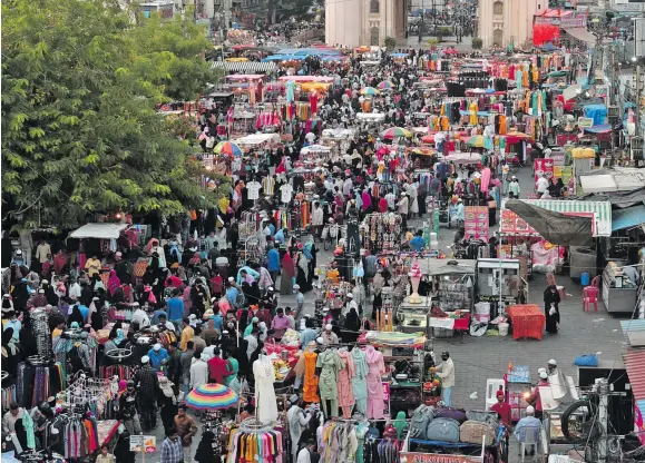  ?? Photo: ANI ?? A massive crowd for Ramzan Shopping ahead of Eid Ul Fitr in Hyderabad, India on May 6, 2021.