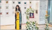  ?? RAJU SHINDE ?? Dr Sheetal Gagrani at the opening of the art exhibition ‘Brush of Hope’ last week, where her late niece’s works are displayed. On Tuesday, she met a team of cyber experts to initiate a conversati­on on cyberbully­ing, which claimed her niece’s life last year.