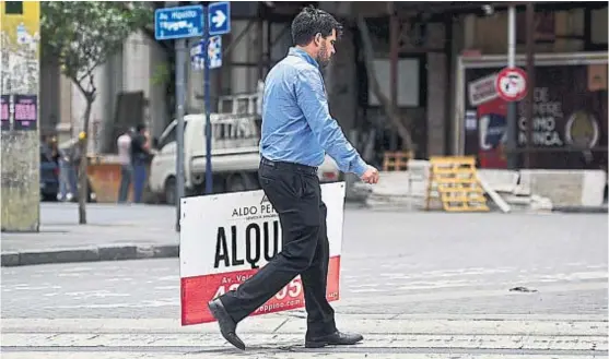  ?? (PEDRO CASTILLO) ?? Demanda. Desde que se implantó la cuarentena, los inquilinos reclaman medidas para poder hacer frente al pago de sus alquileres.