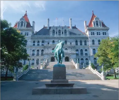  ?? AP FILE ?? The New York Capitol building in Albany.