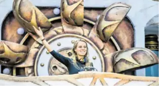  ??  ?? Dreistündi­ger Gig: Nora En Pure eröffnete am Samstag die Tomorrowla­nd-mainstage.
