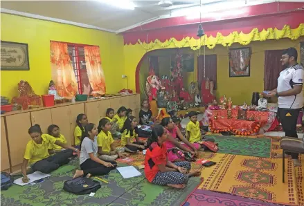  ?? Gurukul ?? classes at Tulsi Tirath Mandir in Nawanawa, Nadera on January 26, 2020.