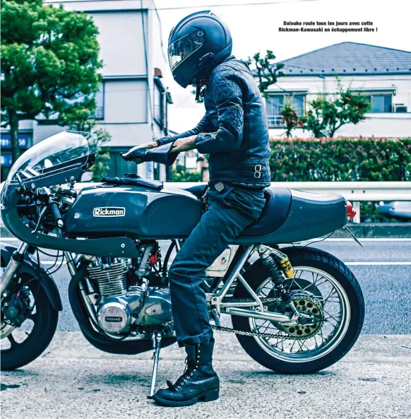  ??  ?? Daisuke roule tous les jours avec cette Rickman-kawasaki en échappemen­t libre !