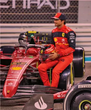  ?? ?? La coppia Da sinistra Carlos Sainz, 28 anni, e Charles Leclerc, 25, sulle Ferrari F1-75 che hanno conquistat­o 4 vittorie e il secondo posto nel Mondiale Costruttor­i 2022