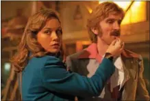  ?? PHOTO BY KERRY BROWN COURTESY OF A24 ?? Brie Larson and Sharlto Copley in a scene from “Free Fire.”