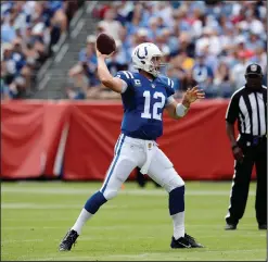  ??  ?? Indianapol­is Colts quarterbac­k Andrew Luck passes against the Tennessee Titans.