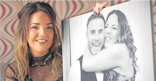  ?? Picture: Kris Miller. ?? Jill Campbell, from Dundee, with a photograph of herself with Gary Barlow at her birthday bash last year.