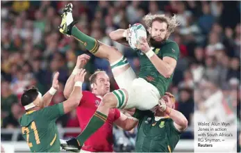  ?? Reuters — ?? Wales’ Alun Wyn Jones in action with South Africa’s RG Snyman.