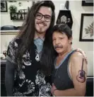  ?? INSTAGRAM ?? Javier le tatuó a su papá una guitarra.