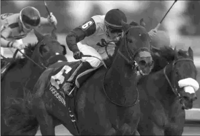  ?? MICHAEL BURNS ?? Moonlit Promise, with Gary Boulanger aboard, wins the Ontario Fashion Stakes at Woodbine.