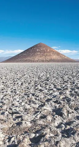  ??  ?? El Cono de Arita, en Salta, uno de los 28 candidatos