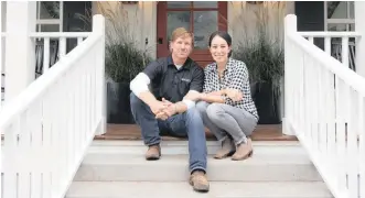  ??  ?? JOANNA Gaines and her husband Chip from Fixer Upper.