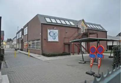  ?? FOTO GVB ?? De feiten speelden zich af op de speelplaat­s van de Sint-Elisabeths­chool in Peer.