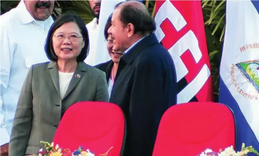  ?? AP ?? Daniel Ortega recibe a la presidenta de Taiwán, Tsai Ing Wen, en una visita oficial a Managua el 10 de enero de 2017