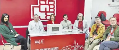  ?? PSOE VILLAFRANC­A ?? Votación
Mesa electoral instalada en la sede de la agrupación local de Villafranc­a de los Barros.