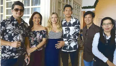  ??  ?? Among the guests were (from left) Julius Babao and wife Tintin Bersola, Bo Cerrudo and Inquirer’s Dolly Anne Carvajal…