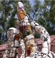  ?? LINDA BARNARD ?? Nek Chand Rock Garden has more than 2,000 whimsical sculptures made from discarded items gathered by a civil servant in his spare time.