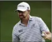  ?? TONY DEJAK — ASSOCIATED PRESS ?? Jimmy Walker acknowledg­es the gallery after finishing the second round of the Bridgeston­e Invitation­al.