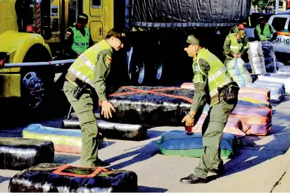  ?? FOTO CORTESÍA POLICÍA METROPOLIT­ANA ?? La Policía Metropolit­ana, este 2017, ha logrado incautar 4.463 kilos de marihuana. Esta incautació­n correspond­e a la realizada en Campo Valdés (ver recuadro)