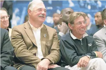  ?? ANDY LYONS/GETTY IMAGES ?? Super Bowl MVP and former Miami Dolphins great Larry Csonka, left, said recently in a blog that kids should not play tackle football until junior high age.