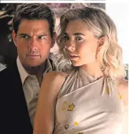  ??  ?? Vanessa Kirby mit Tom Cruise in „Mission: Impossible – Fallout“. Zwei weitere Fortsetzun­gen mit ihr folgen