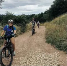  ??  ?? La découverte de l’Aveyron sur vélo électrique que du plaisir