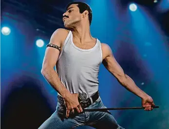  ?? Foto: Cinemart ?? Velký showman Rami Malek dokázal vystihnout podstatu zpěváka Freddieho Mercuryho.