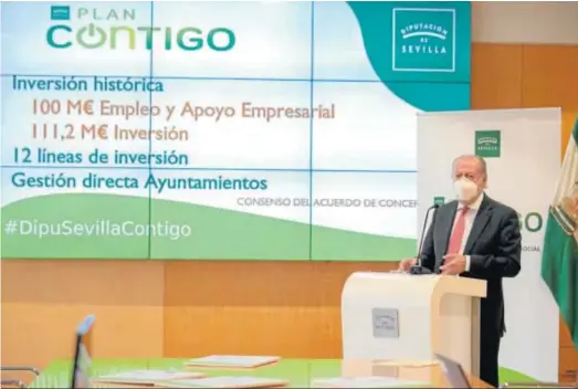  ??  ?? El presidente de la Diputación de Sevilla, Fernando Rodríguez Villalobos, durante la presentaci­ón del ‘Plan Contigo’.