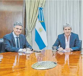  ?? ?? Negociador­es. Jorge Macri y Luis Caputo se reunieron en enero.