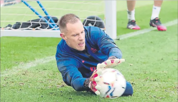  ?? FOTO: FC BARCELONA ?? Ter Stegen, feliz en Barcelona y comprometi­do con el club azulgrana, declaró en su país que se ve muchos años defendiend­o la portería del Barça