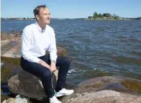  ?? FOTO: NIKLAS TALLQVIST ?? ■
– Hur finansmark­naden fungerar och beter sig är som ett olösbart problem, men jag har en oerhörd passion för att hitta lösningar, säger Martin Estlander.