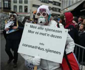  ?? FOTO BELGA ?? In de Aalsterse carnavalst­oet van februari was corona nog maar een bescheiden thema. Dat zal in de volgende editie wel even anders zijn.