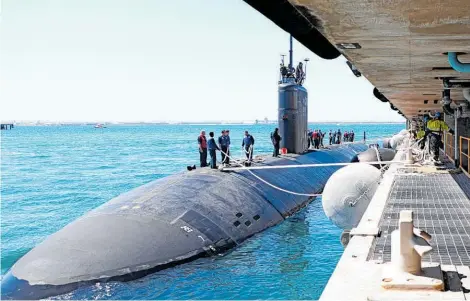  ?? ?? Nuclearpow­ered submarine USS Annapolis at HMAS Stirling naval base in West Australia.