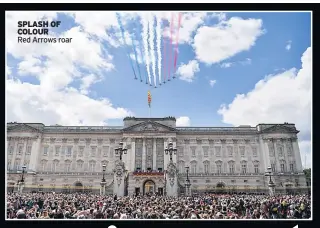  ??  ?? SPLASH OF COLOUR
Red Arrows roar