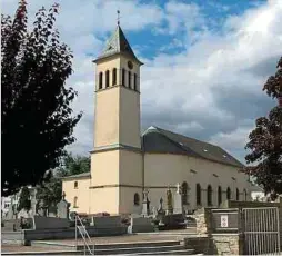  ?? Foto: Jim Wandersche­id ?? Die Kirche in Strassen