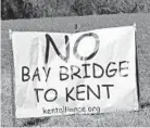  ?? AMY DAVIS/BALTIMORE SUN ?? The Kent Conservati­on and Preservati­on Alliance has distribute­d yard signs to members opposing a new bridge.