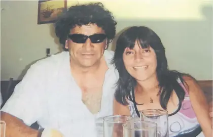  ??  ?? Juntos. Héctor Barraza (la víctima) y su ex esposa, Estela del Valle Figueroa (la acusada del homicidio).