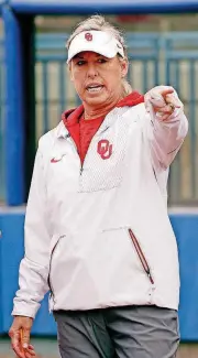  ?? SISNEY, THE OKLAHOMAN]
[PHOTO BY STEVE ?? Oklahoma softball coach Patty Gasso gathered her team in the pitching circle Wednesday night and told them now was not the time to relax with final exams done. The Sooners have a lot more work to do on the field.