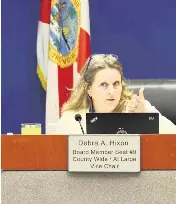  ?? ALIE SKOWRONSKI askowronsk­i@miamiheral­d.com ?? Broward School Board Vice Chair Debra Hixon speaks during a Broward School Board meeting on Tuesday.