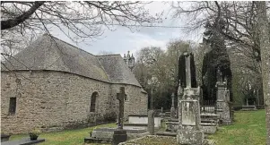  ?? | PHOTO : OUEST-FRANCE ?? Louis-Joseph Victor Morand est enterré dans le petit cimetière de Lanvignec, à Paimpol.