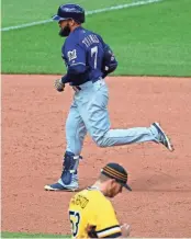  ?? ASSOCIATED PRESS ?? Eric Thames rounds the bases after hitting a home run on Sunday, the first for Thames in nine games.