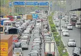  ?? PRAMOD THAKUR/HT PHOTO ?? Traffic jams were witnessed on the Western Express Highway at Kandivli, on Monday.