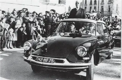  ?? CITROËN ?? Na França, as marcas locais dão o tom. O Citroën DS de 1962 foi usado por Charles de Gaulle