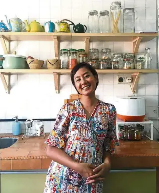  ?? — Photos: elena almeida ?? Zero-waste advocate elena in her kitchen.