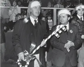  ?? COMMERCIAL APPEAL FILES ?? Dec. 2, 1977: Memphis Mayor Wyeth Chandler, left, and Shelby County Mayor Roy Nixon attend the Merry Christmas Memphis parade.