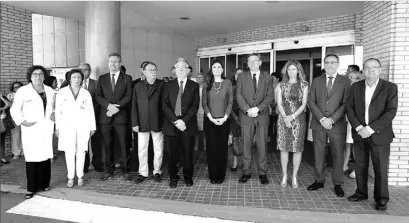  ??  ?? Ximo Puig joined doctors in Castellón to denounce the outrage