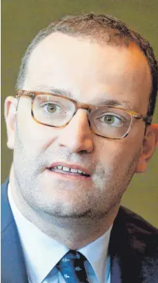  ?? FOTO: DPA ?? Bundesgesu­ndheitsmin­ister Jens Spahn: Wir brauchen die Älteren mit ihrer Erfahrung in Gesellscha­ft und Arbeitswel­t.