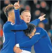  ?? AFP ?? Rooney’s (centre) hattrick helped Everton beat West Ham 40