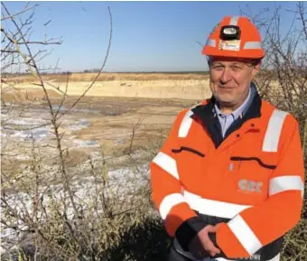  ?? EVA
FOTO ?? “Als belangrijk­ste cementprod­ucent van België willen we onze activiteit­en op een verantwoor­de manier uitvoeren”, zegt Benoit Gastout, directeur van CBR-Lixhe.